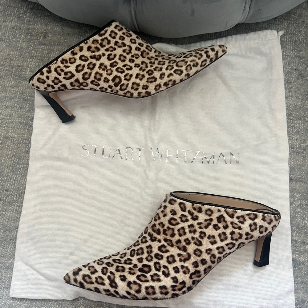 Stuart Weitzman mini leopard hair mule